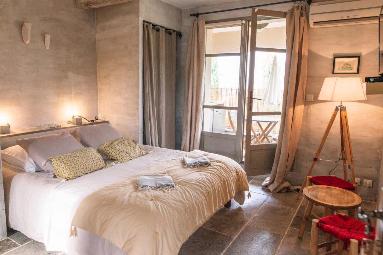 Le Mas De Cink Saint-Saturnin-d'Apt Exterior foto